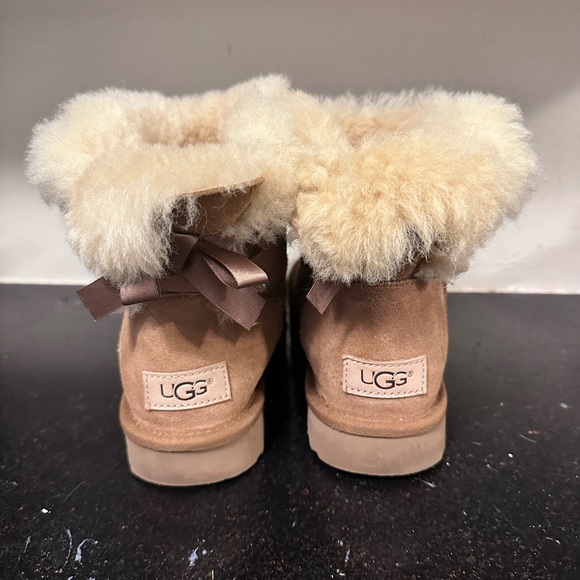 UGG Shoes - UGG Boots Mini Bailey Bow Size 7